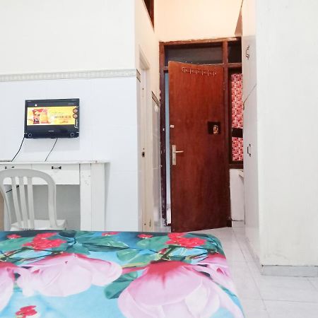 Отель D'Kost Ketintang Сурабая Экстерьер фото